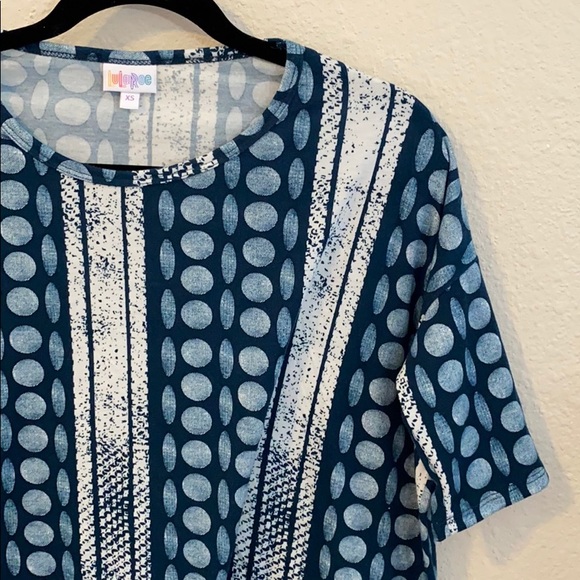 LuLaRoe top - Picture 3 of 3